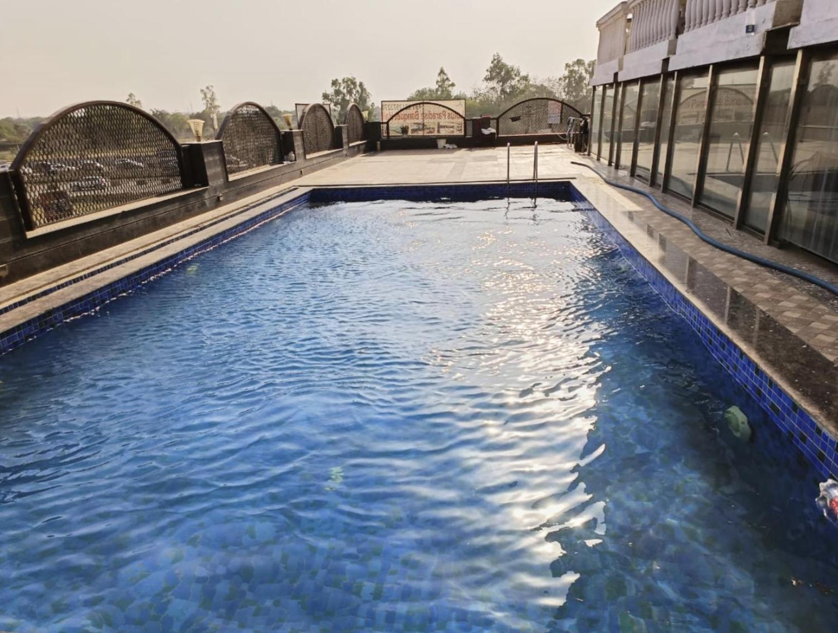 Hotel Lotus Paradise - Banquet & Dining - Near Murthal Sukhdev Rāi Exteriér fotografie